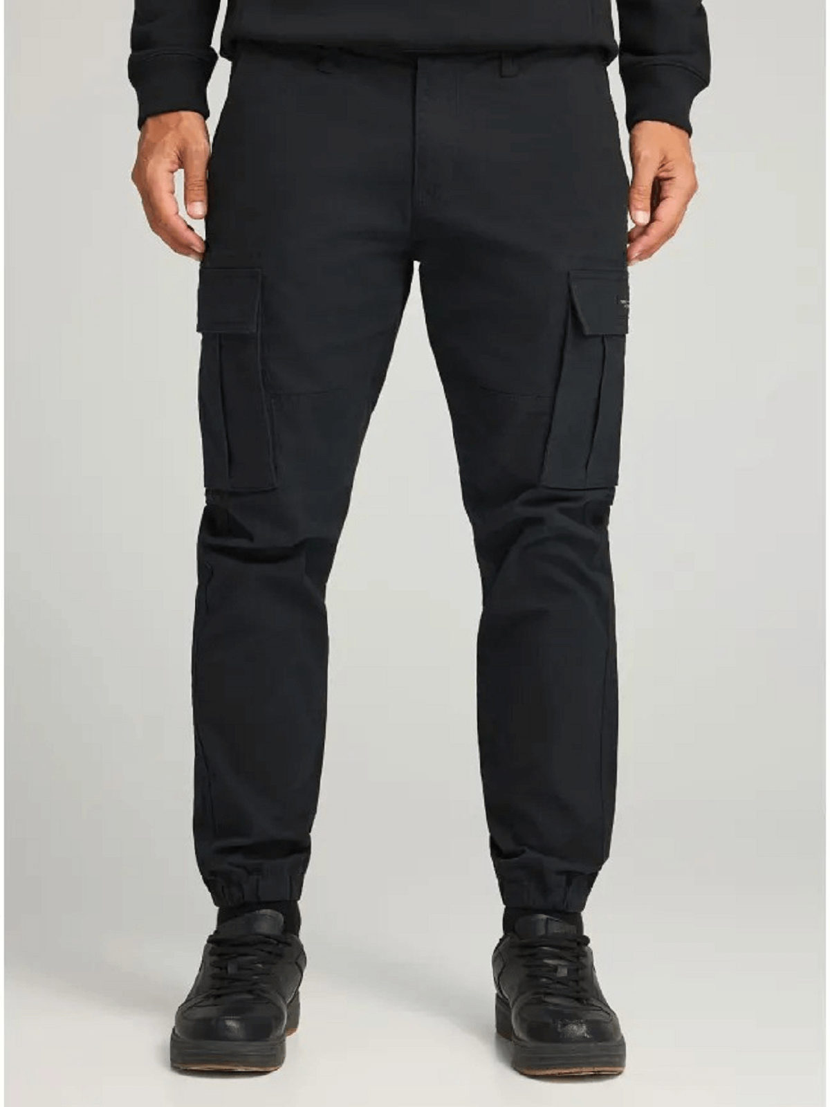 Ανδρικό regular fit cargo παντελόνι με cuffed τελείωμα Funky Buddha μαύρο χρώμα