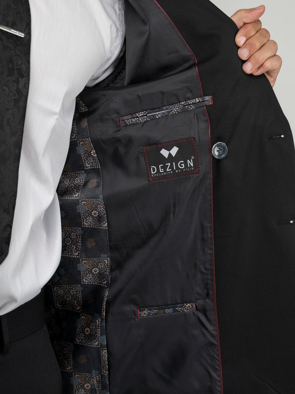 μαυρο-ελαστικο-σταυρωτο-κοστουμι-με-μεταλλικα-κουμπια_11133