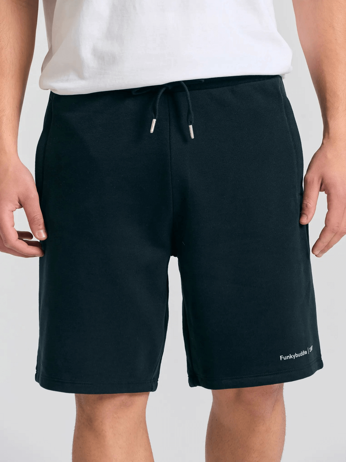 Ανδρική Wide leg fit αθλητική βερμούδα Funky Buddha μαύρο χρώμα