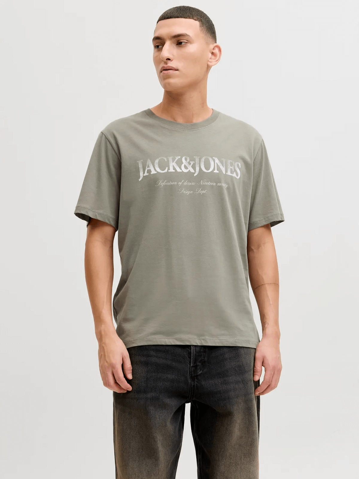 Ανδρικό βαμβακερό T-shirt με τύπωμα στο στήθος Jack&Jones χακί χρώμα