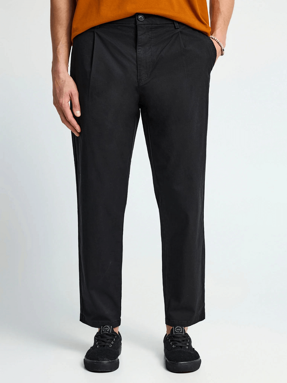 Ανδρικό comfort chino παντελόνι Funky Buddha μαύρο χρώμα