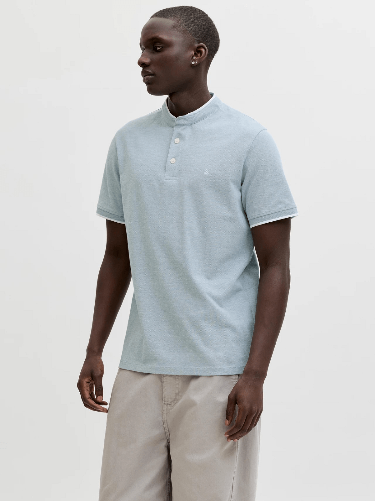 Μονόχρωμο βαμβακερό mao t-shirt σε στενή γραμμή Jack&Jones βεραμάν χρώμα