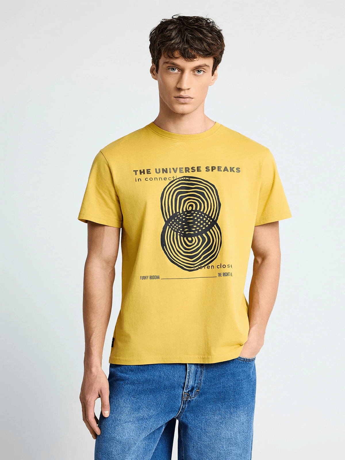 T-shirt απο οργανικό βαμβάκι με τύπωμα Funky Buddha κίτρινο χρώμα