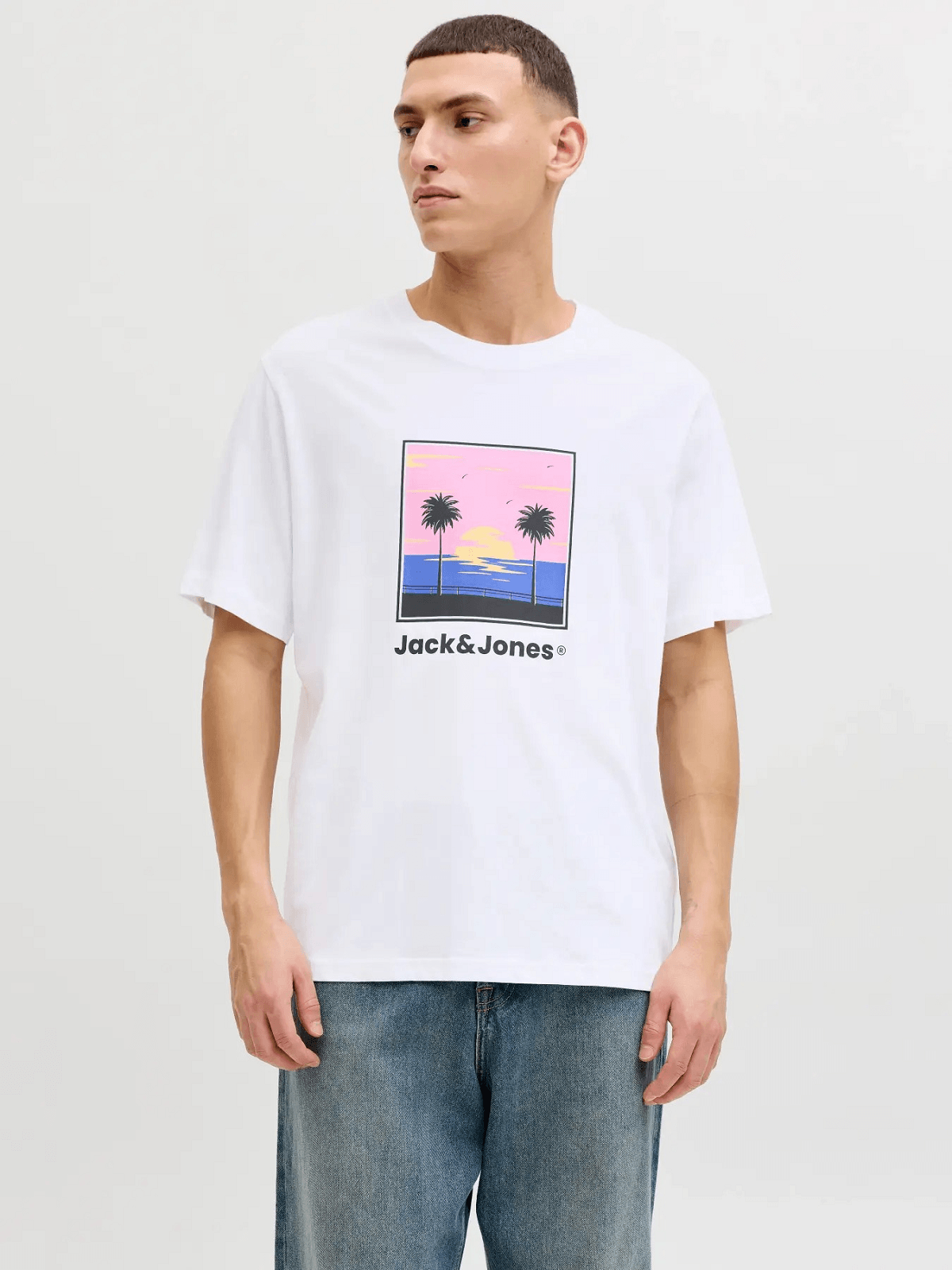 Ανδρικό relaxed t-shirt με τύπωμα  Jack&Jones άσπρο χρώμα