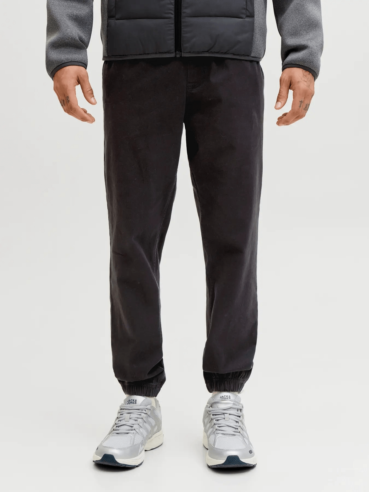 Ανδρικό παντελόνι Gordon Jogger με λάστιχο στη μέση Jack&Jones μαύρο χρώμα